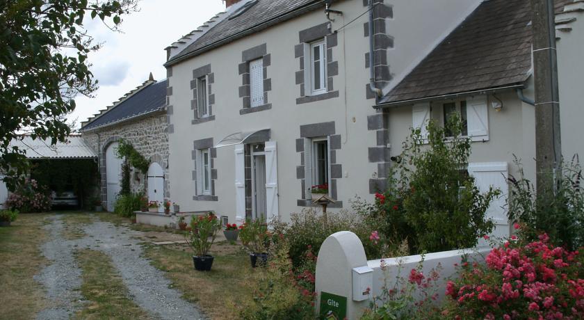 Отель Les Parolles