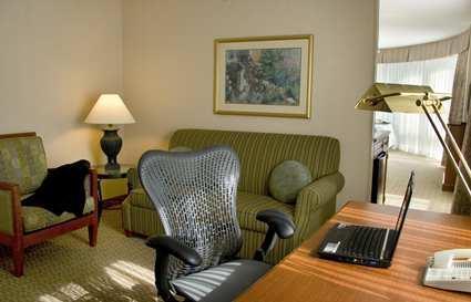 Отель Hilton Garden Inn Evanston