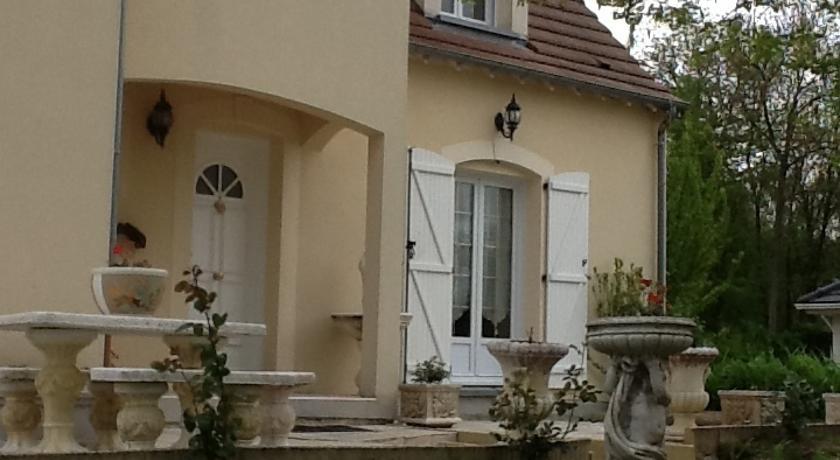 Вилла Villa la Louvière