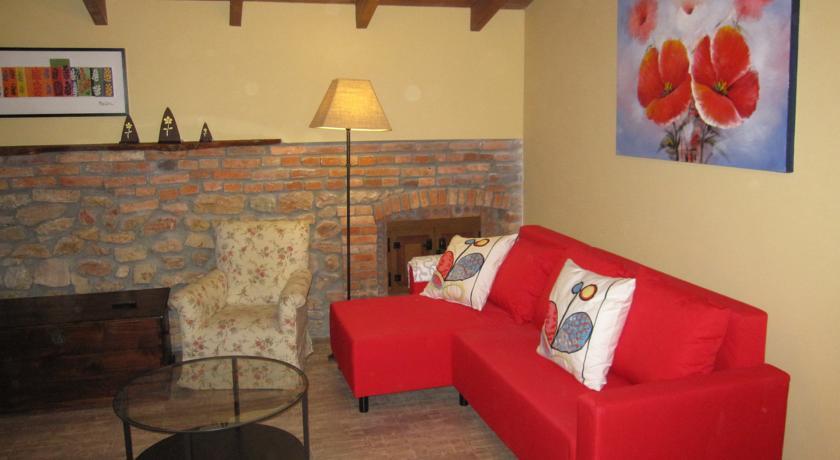 Апартаменты Apartamentos Turísticos EL Duende de Carricuende