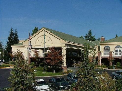 Отель Holiday Inn Auburn