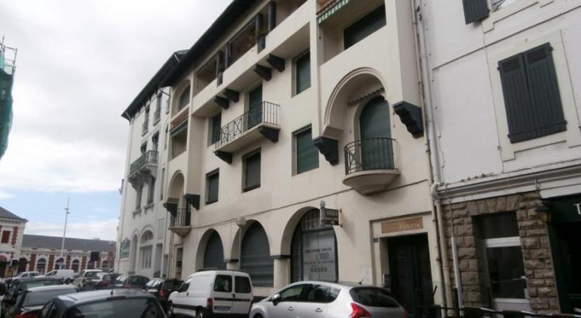 Rental Apartment Labrouche - Saint-Jean-de-Luz