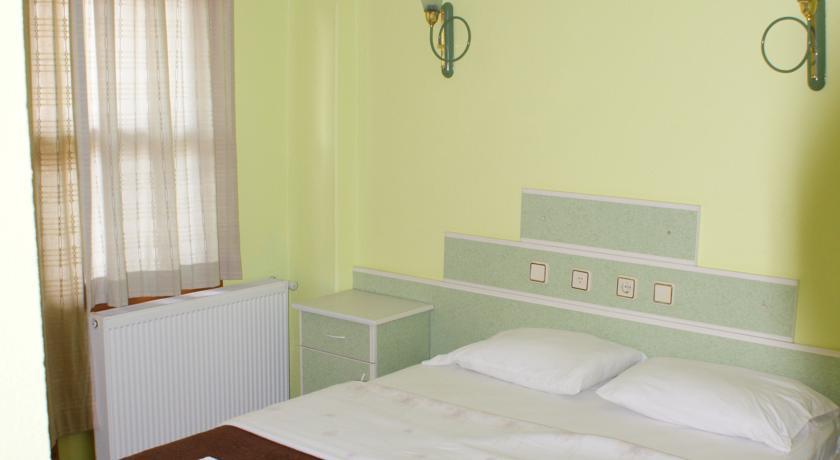 Отель Flora Hotel