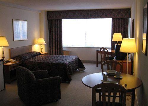 Апартаменты White Plains Studio apartments