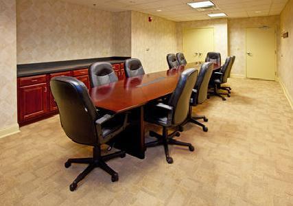Отель Holiday Inn Express Hotel & Suites Elizabethtown