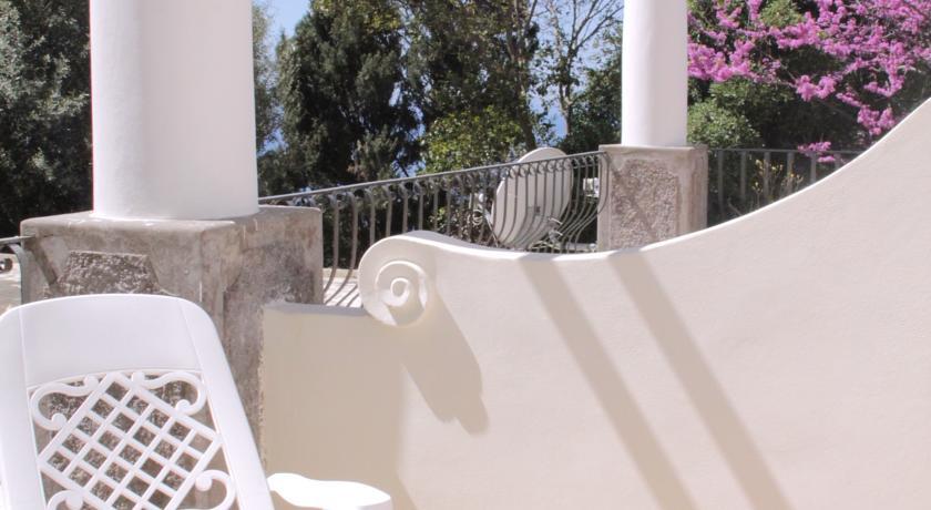 Апартаменты Capri Apartments