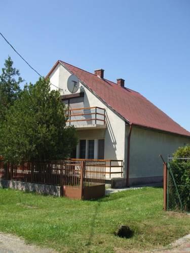 Апартаменты Holiday home Balatonbereny 39