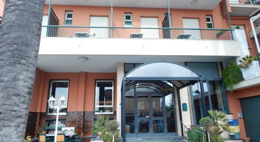 Отель Hotel Villa delle Rose