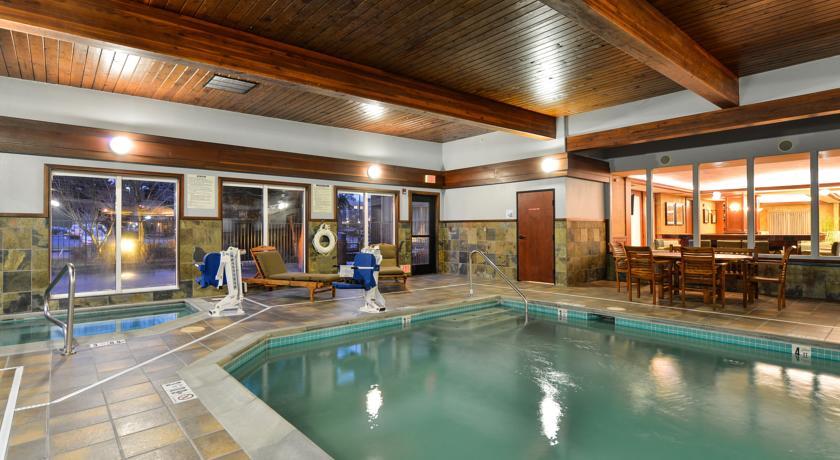 Отель Gateway Inn Express Hotel & Suites