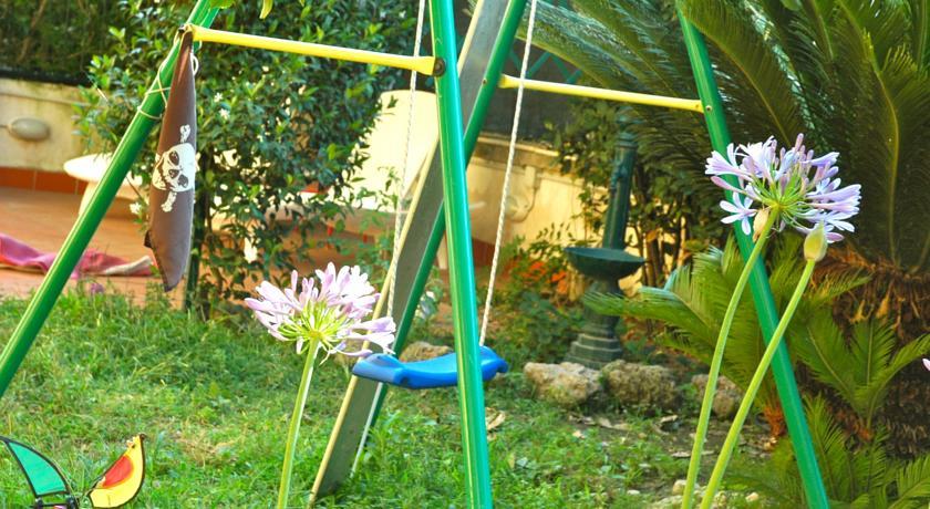 Апартаменты Sofia's Home with Garden