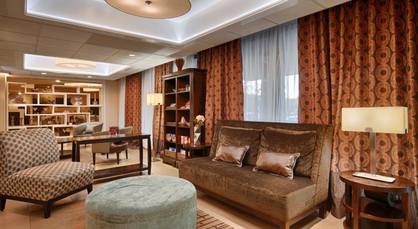 Отель Holiday Inn Express Louisville Northwest - New Albany