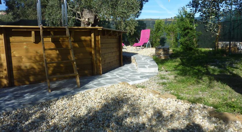 Апартаменты Olive Lodge Civezza
