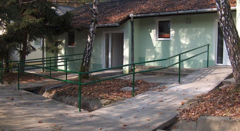 Отель Sikondai Gyermektábor és Természetbarátok Háza