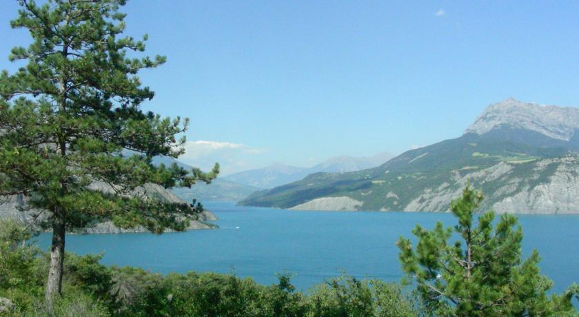 Апартаменты Gite "Lac de Serre-Ponçon"