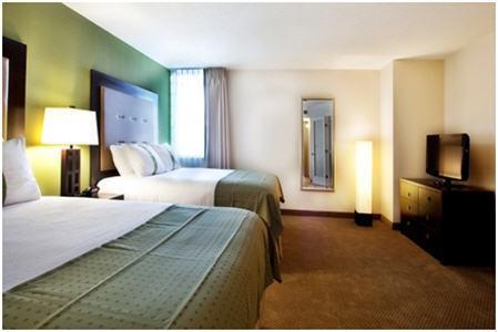 Отель Holiday Inn Metairie New Orleans Airport
