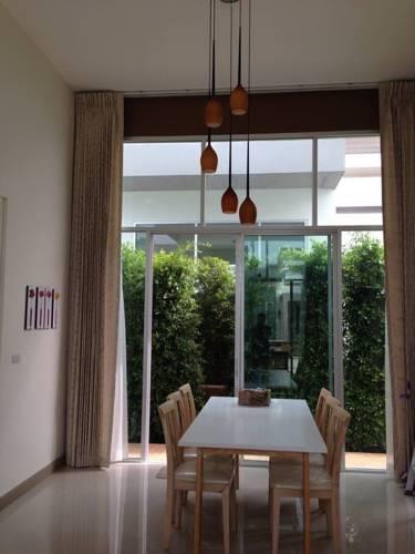 Апартаменты Casa Seaside Rayong Unit 23