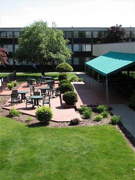 Отель Holiday Inn Odlin Road