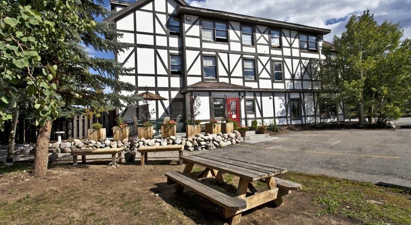 Отель Riverside Lodge