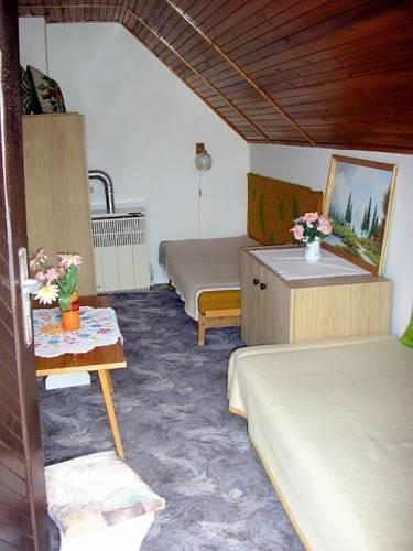 Апартаменты Holiday home Balatonfenyves 26