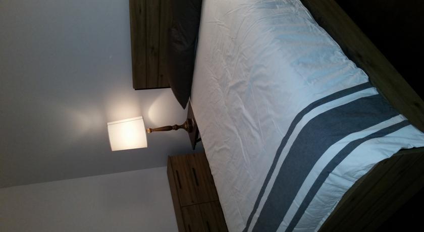 2142 West Walton Apartment