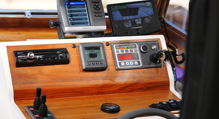 Отель Hausboot Nautiner 38