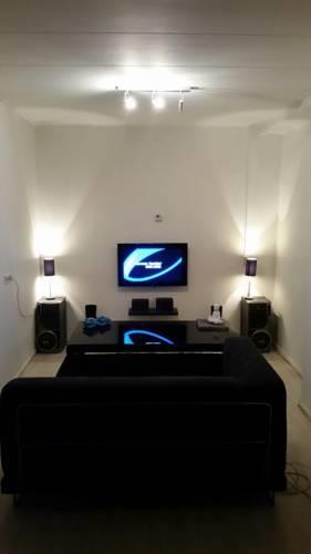 Апартаменты Comfy Stay next to Amsterdam