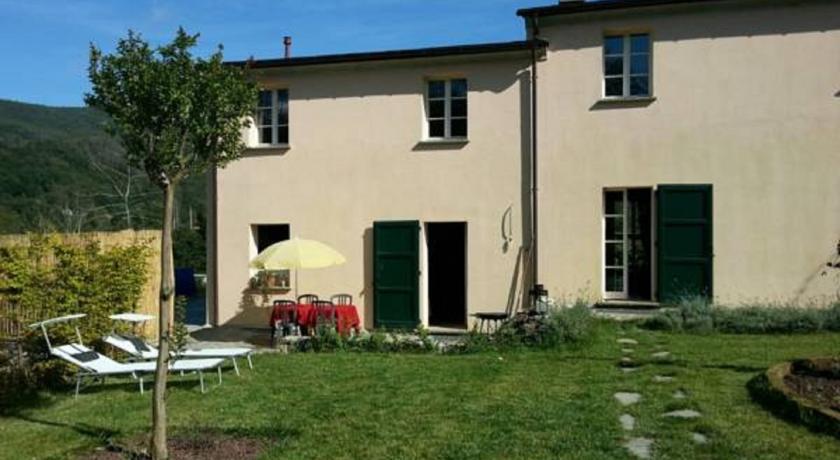 Апартаменты Country Garden House