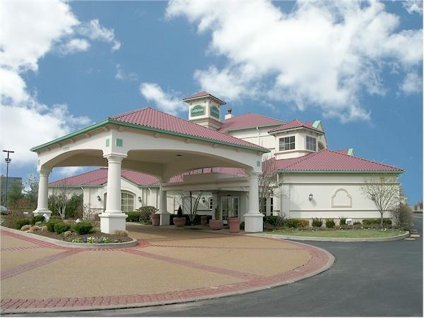 Отель La Quinta Inn and Suites