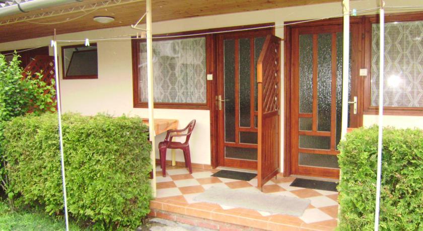 Balaton Apartmanház