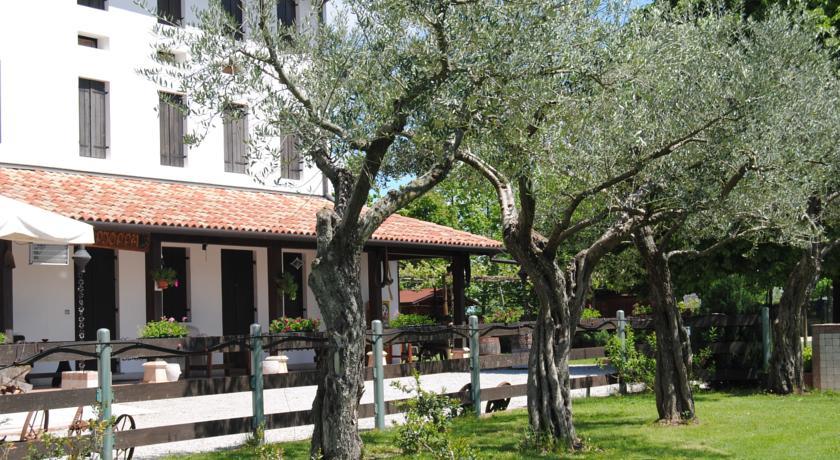 Отель La Pioppa Agriturismo
