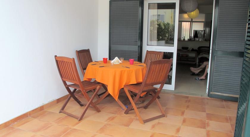 Апартаменты Beach House Porto Santo