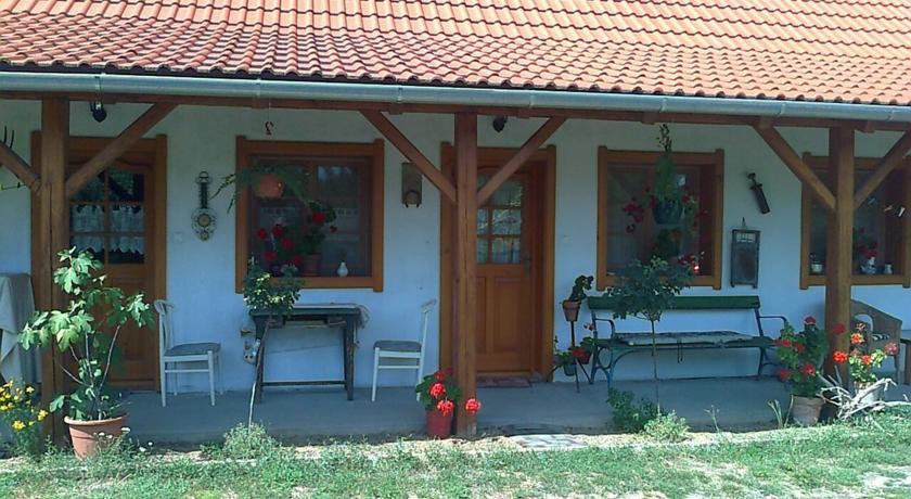 Апартаменты Balatonbereny Holiday Home 1