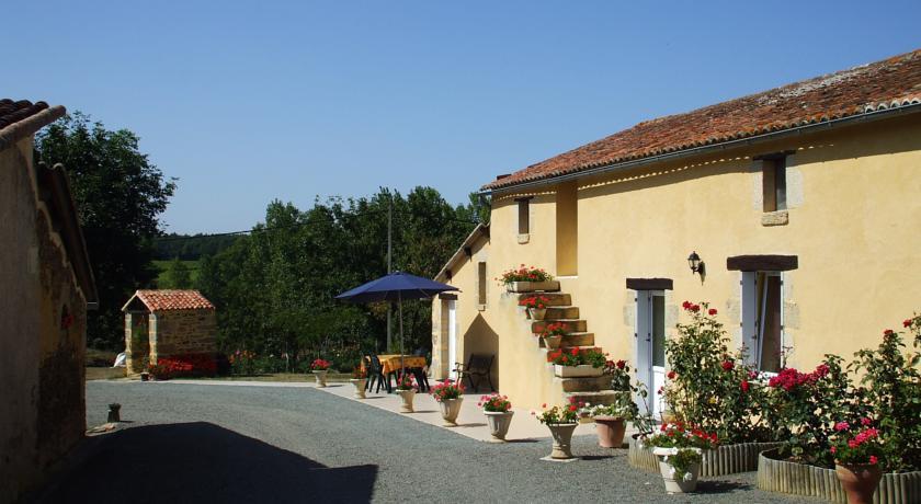 Апартаменты Gite Rural Le Balloir