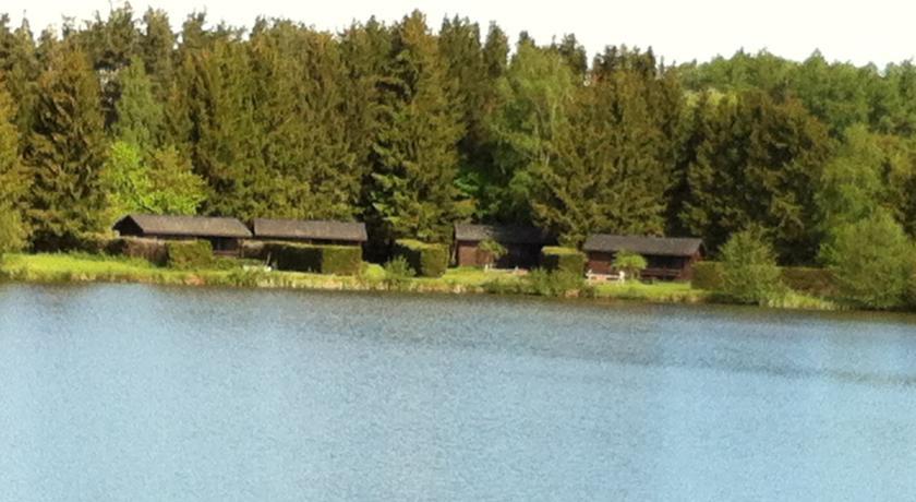 Отель Le lac de Veron