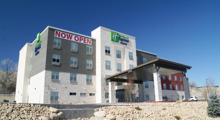 Отель Holiday Inn Express Hotel & Suites Price