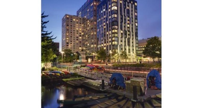 Апартаменты Luxury Apartment at Watermark Kendall East
