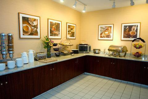 Отель Phoenix Inn Suites Albany