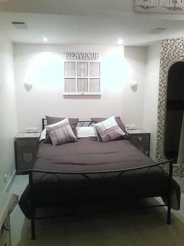 Мини-отель Chambre D'hôtes Villa de la Sueur au Bonheur