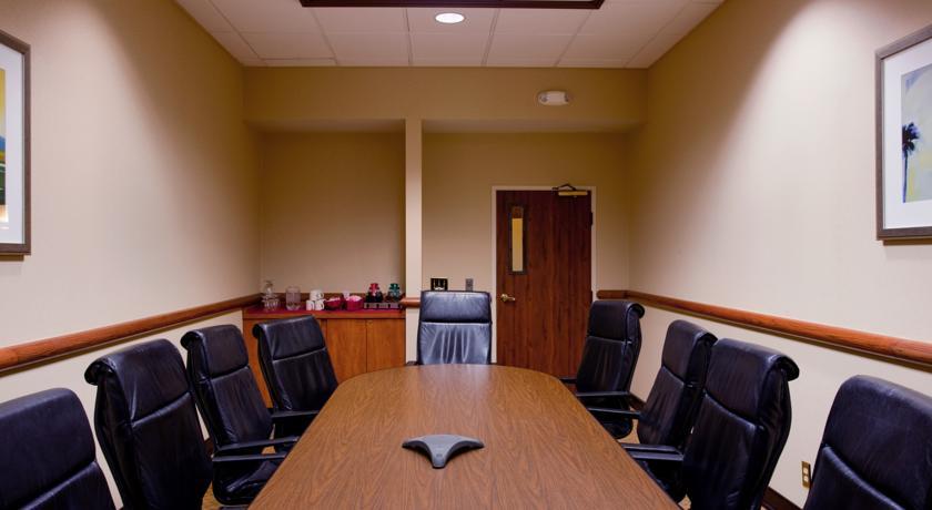 Отель Holiday Inn Palmdale-Lancaster