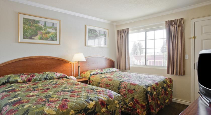Отель Americas Best Value Inn & Suites