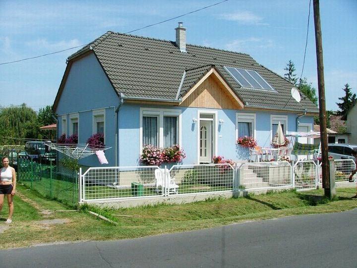 Апартаменты Balatonmariafurdo Holiday Home 1