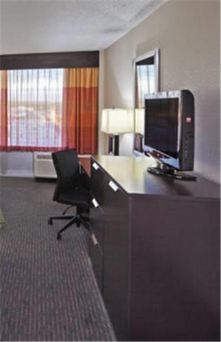 Отель Holiday Inn Tulsa City Center
