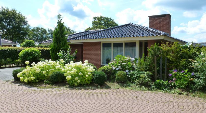 Апартаменты Bungalowpark t Heideveld