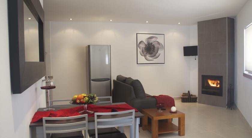 Отель Casas do Aidro