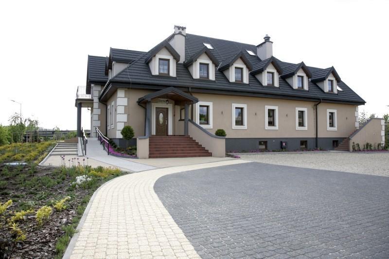 Отель Malinowy Dwór