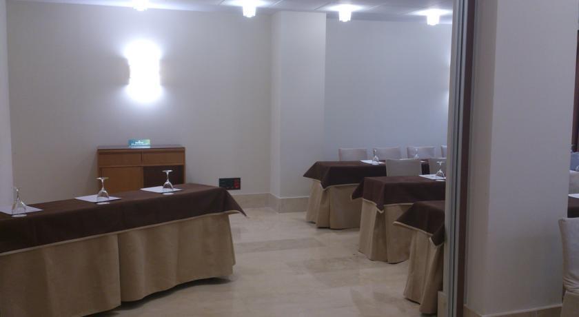 Отель Parador De Villafranca Del Bierzo