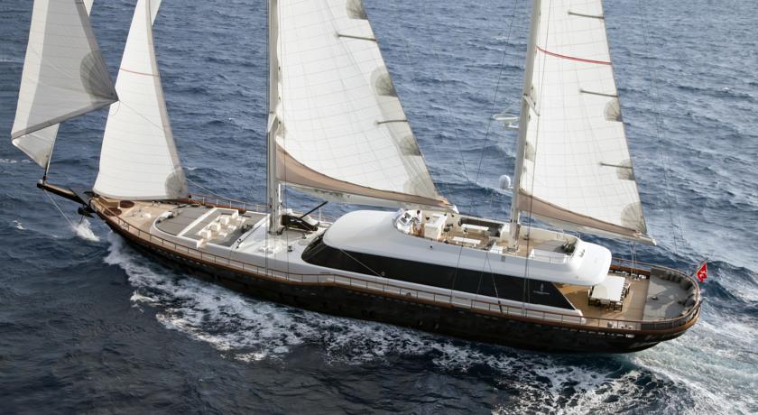 Mega Yacht Infinity