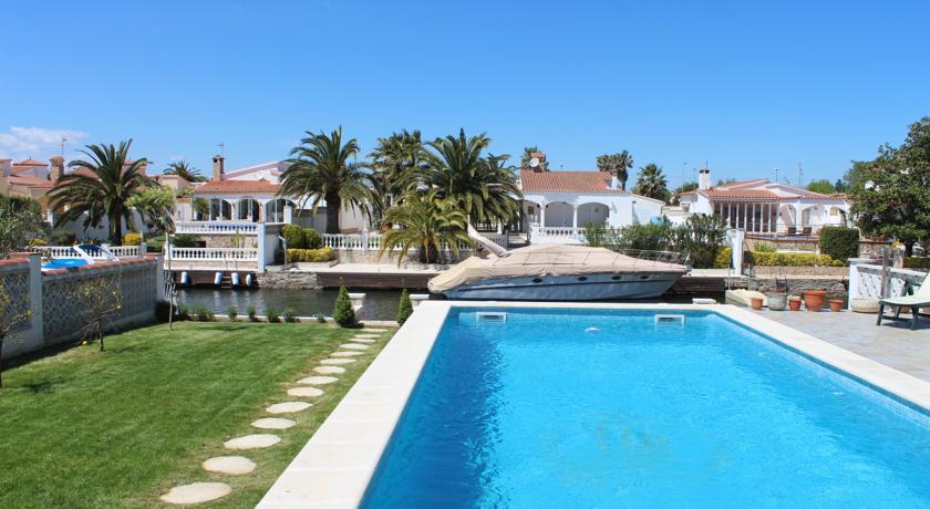 Villa on the Canal