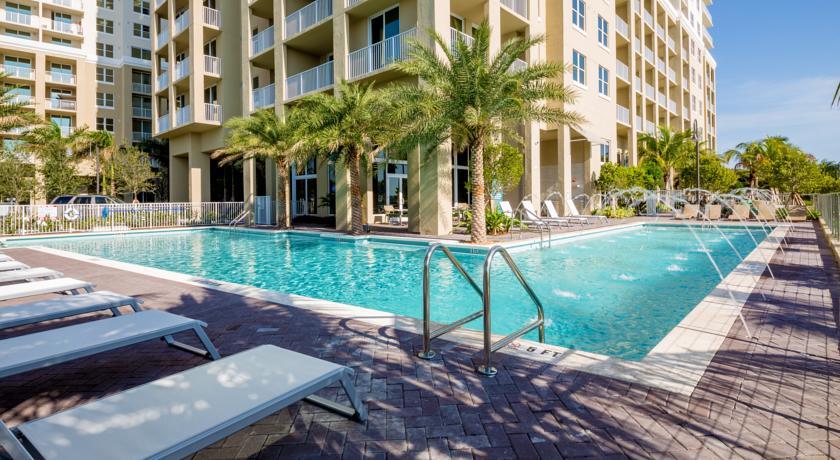 Mare Azur Miami by Grand Bay