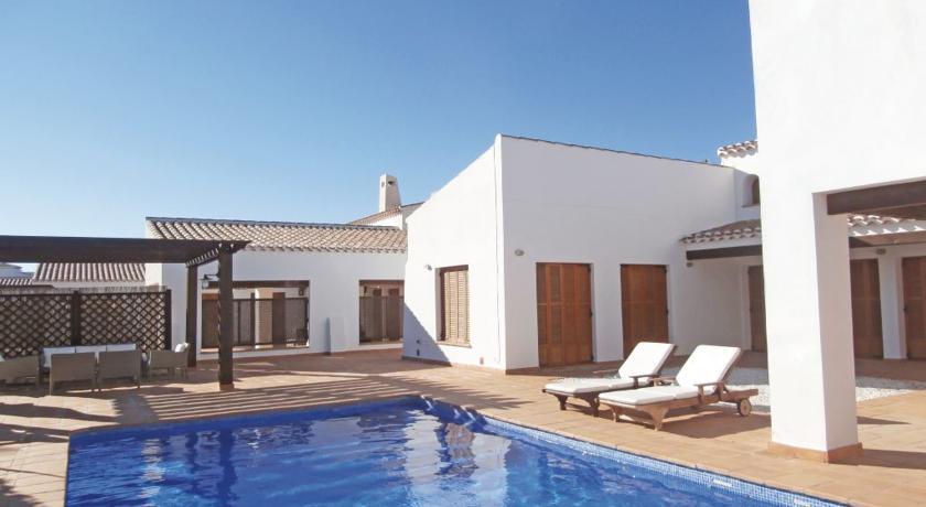 Апартаменты Three-Bedroom Holiday home Banos y Mendigo with a Fireplace 06